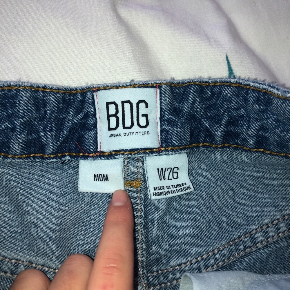 bdg high waisted mom jean light washed - Picture 3 of 3